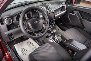 Седан ВАЗ (LADA) Granta 2012 года, 399999 рублей, Томск