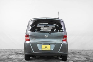 Минивэн Honda Freed 2011 года, 1009000 рублей, Кемерово