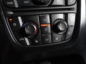 Хетчбэк Opel Astra 2011 года, 549000 рублей, Воронеж