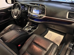 Внедорожник Toyota Highlander 2015 года, 2799000 рублей, Красноярск