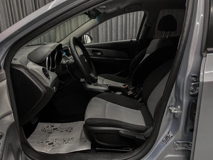 Седан Chevrolet Cruze 2012 года, 740000 рублей, Красноярск