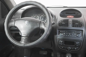 Хетчбэк Peugeot 206 2003 года, 249000 рублей, Кемерово
