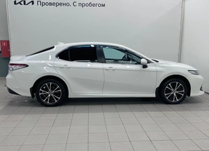 Седан Toyota Camry 2018 года, 2080000 рублей, Красноярск