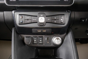Хетчбэк Nissan Leaf 2018 года, 1749000 рублей, Пермь