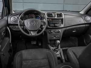 Хетчбэк Renault Sandero 2015 года, 774000 рублей, Кирилловка