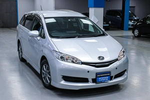 Минивэн Toyota Wish 2012 года, 1448000 рублей, Солонцы