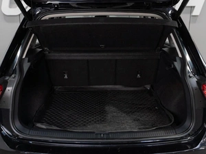 Внедорожник Volkswagen Tiguan 2018 года, 2599000 рублей, Тюмень