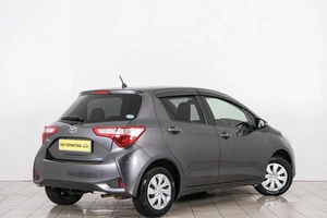 Хетчбэк Toyota Vitz 2019 года, 969000 рублей, Красноярск