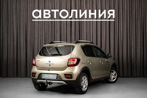 Хетчбэк Renault Sandero 2015 года, 820000 рублей, Красноярск