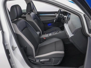Хетчбэк Volkswagen Golf 2022 года, 2974444 рублей, Москва