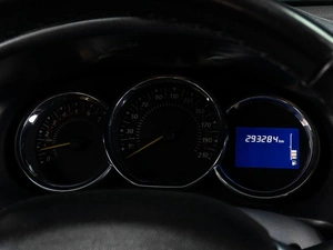 Седан Renault Logan Stepway 2018 года, 669000 рублей, Тюмень