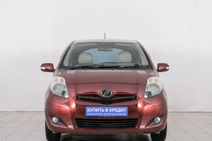 Хетчбэк Toyota Vitz 2008 года, 639000 рублей, Красноярск