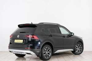 Внедорожник Volkswagen Tiguan 2019 года, 3099000 рублей, Красноярск