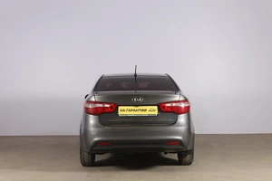 Седан Kia Rio 2013 года, 899000 рублей, Новосибирск