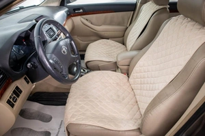 Седан Toyota Avensis 2005 года, 749000 рублей, Барнаул