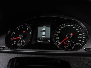 Седан Volkswagen Passat 2012 года, 1100000 рублей, Воронеж