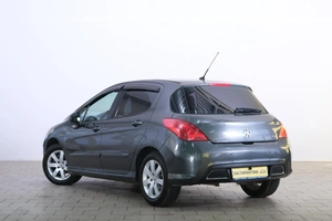 Хетчбэк Peugeot 308 2010 года, 579000 рублей, Омск