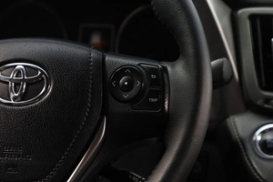 Внедорожник Toyota RAV4 2017 года, 2599000 рублей, Новосибирск