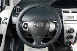Хетчбэк Toyota Yaris 2006 года, 699000 рублей, Тюмень