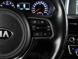 Седан Kia Optima 2017 года, 1949000 рублей, Воронеж