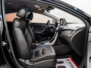 Седан Hyundai Avante 2011 года, 1025000 рублей, Красноярск