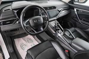 Внедорожник Geely Atlas Pro 2023 года, 2089000 рублей, Красноярск