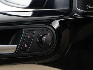 Хетчбэк Volkswagen Beetle 2014 года, 1599050 рублей, Москва