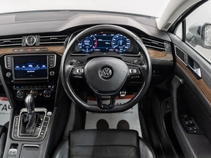 Седан Volkswagen Passat 2016 года, 1990000 рублей, Красноярск