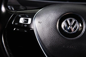 Внедорожник Volkswagen Tiguan 2018 года, 3399000 рублей, Пермь