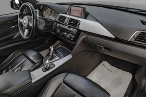 Седан BMW 3 серия 2018 года, 3199000 рублей, Челябинск