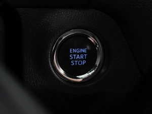 Внедорожник Toyota RAV4 2020 года, 3233000 рублей, Воронеж