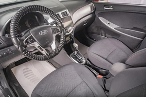 Седан Hyundai Solaris 2011 года, 739000 рублей, Томск