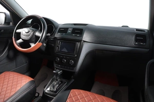 Внедорожник Skoda Yeti 2011 года, 869000 рублей, Новосибирск