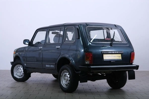 Внедорожник ВАЗ (LADA) 4x4 (Нива) 2013 года, 639000 рублей, Омск