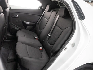 Седан Kia Rio 2015 года, 1043000 рублей, Тюмень