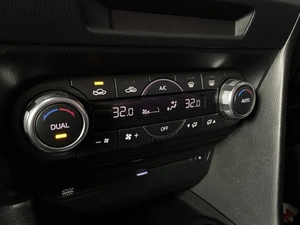 Седан Mazda Axela 2018 года, 1567000 рублей, Солонцы