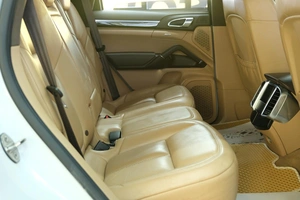 Внедорожник Porsche Cayenne S 2015 года, 3209000 рублей, Омск