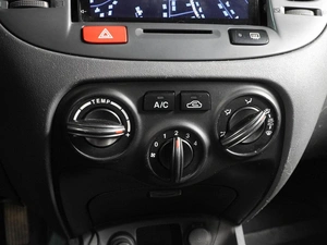 Седан Kia Rio 2009 года, 499000 рублей, Воронеж