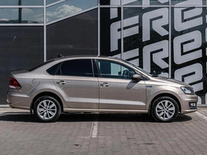 Седан Volkswagen Polo 2017 года, 1370000 рублей, Краснодар