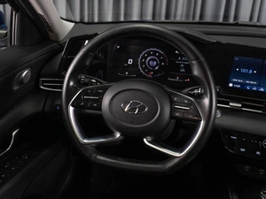 Седан Hyundai Elantra 2020 года, 1899000 рублей, Тюмень