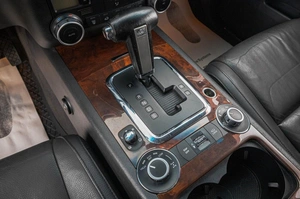 Внедорожник Volkswagen Touareg 2008 года, 1449000 рублей, Барнаул