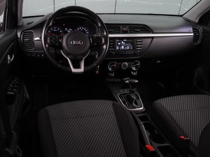 Седан Kia Rio 2018 года, 1399000 рублей, Воронеж