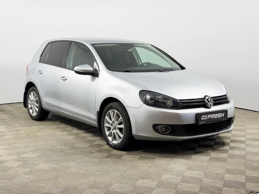 Хетчбэк Volkswagen Golf 2011 года, 730100 рублей, Казань