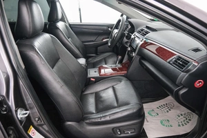 Седан Toyota Camry 2013 года, 1999000 рублей, Красноярск