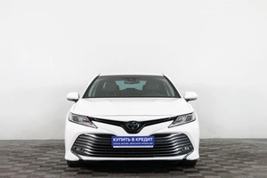 Седан Toyota Camry 2018 года, 2799000 рублей, Сургут