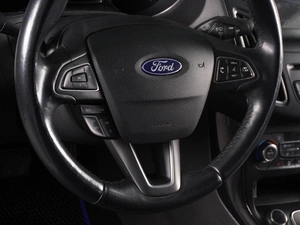 Седан Ford Focus 2017 года, 1175000 рублей, Красный Пахарь