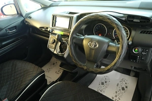 Минивэн Toyota Wish 2012 года, 1239000 рублей, Омск