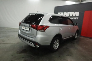 Внедорожник Mitsubishi Outlander 2018 года, 2010000 рублей, Курск