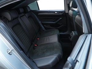 Седан Volkswagen Passat 2021 года, 3673777 рублей, Москва
