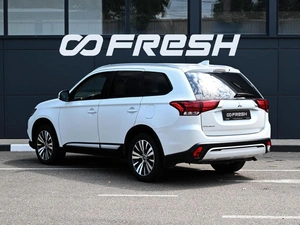 Внедорожник Mitsubishi Outlander 2021 года, 1899000 рублей, Кирилловка